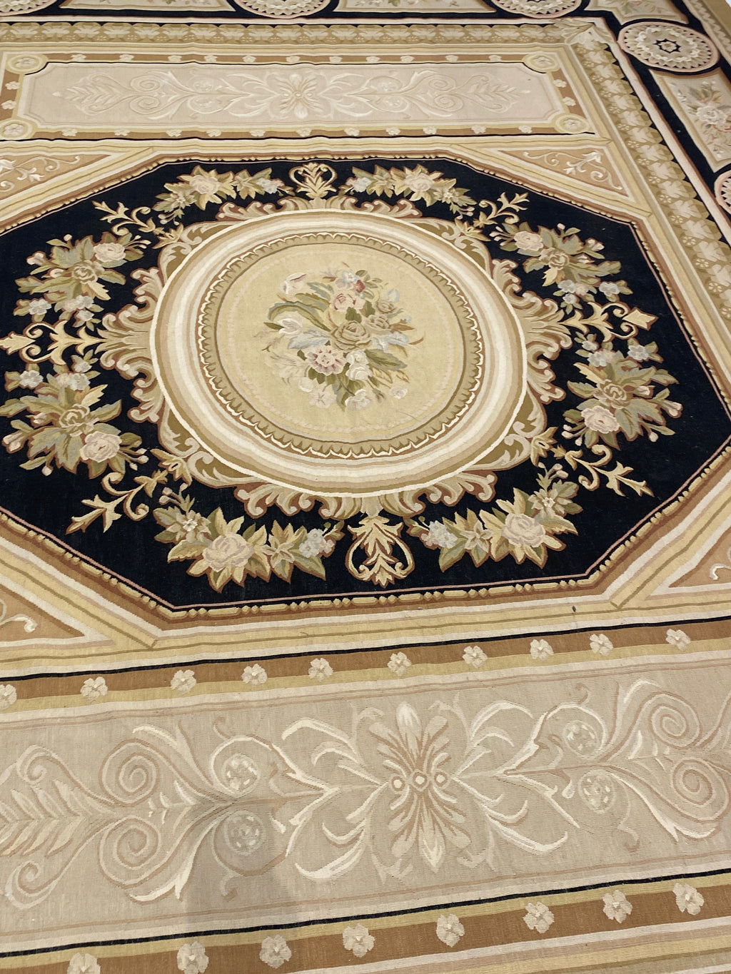 Rugvana AUBUSSON  WOO  12x15