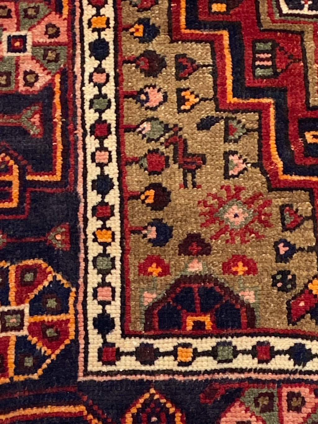 Rugvana NAVAVAND  4x7