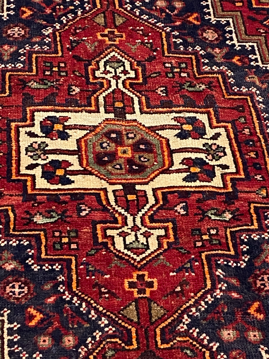 Rugvana NAVAVAND  4x7