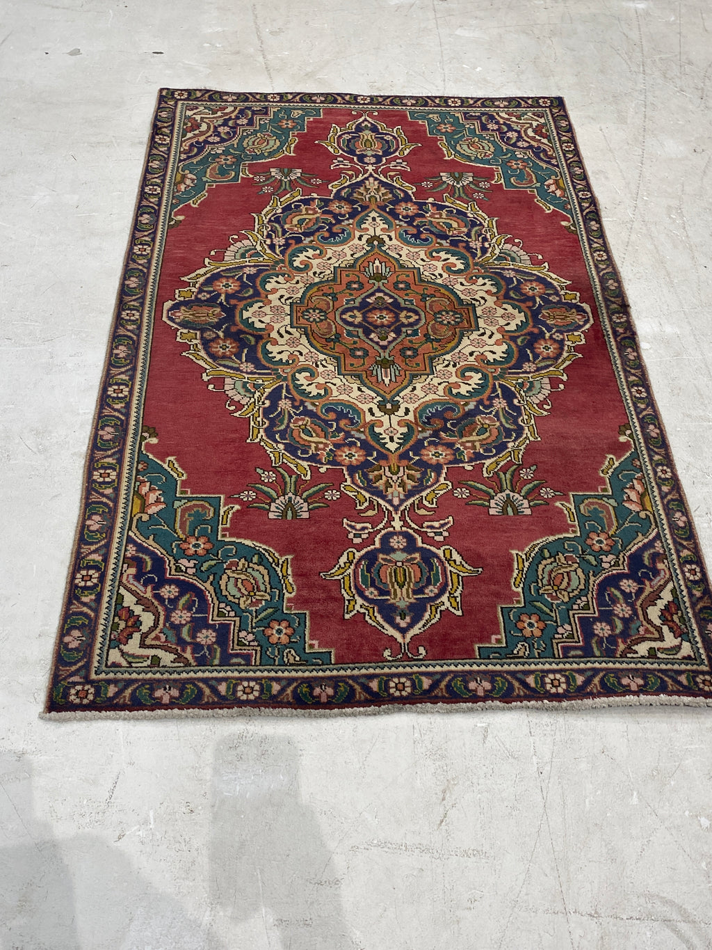 Rugvana TABRIZ  3x6