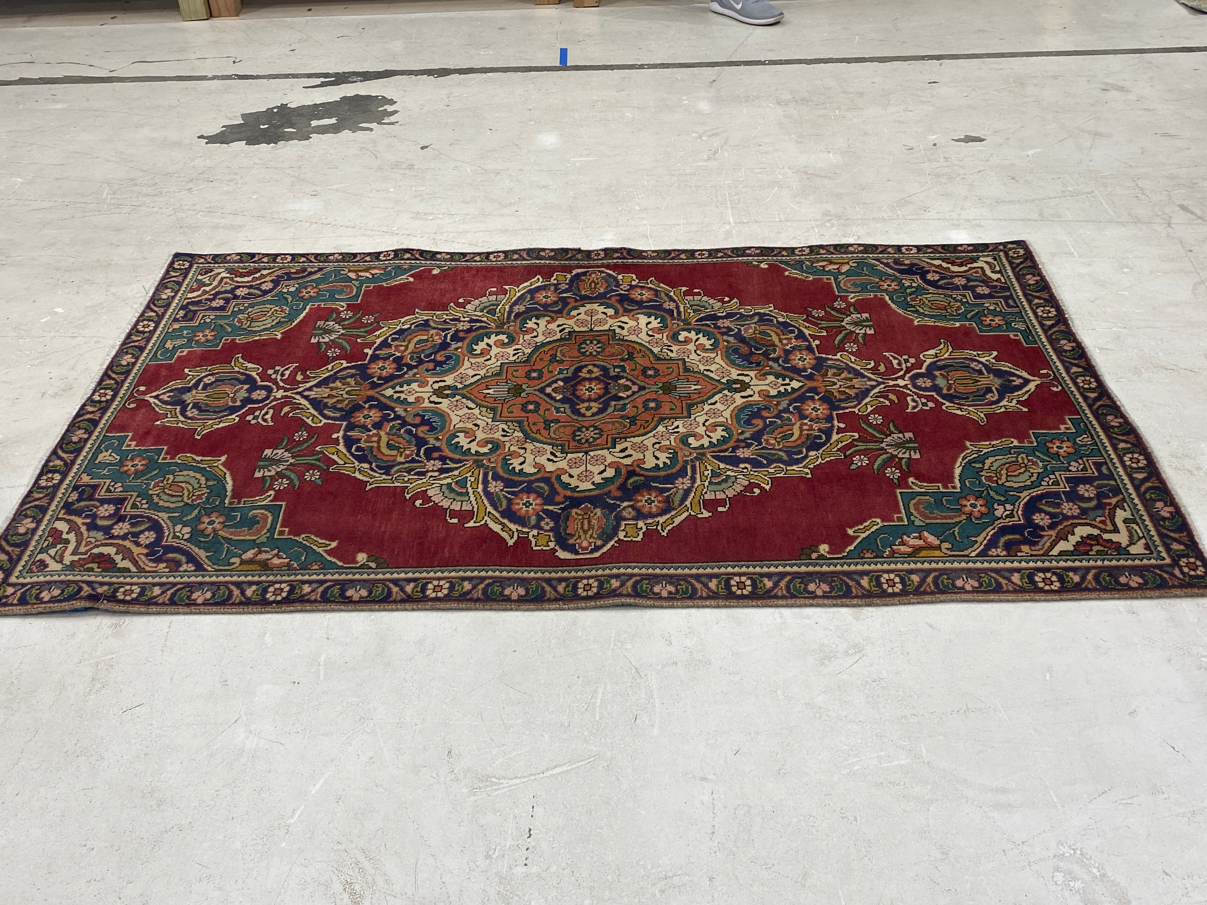 Rugvana TABRIZ  3x6