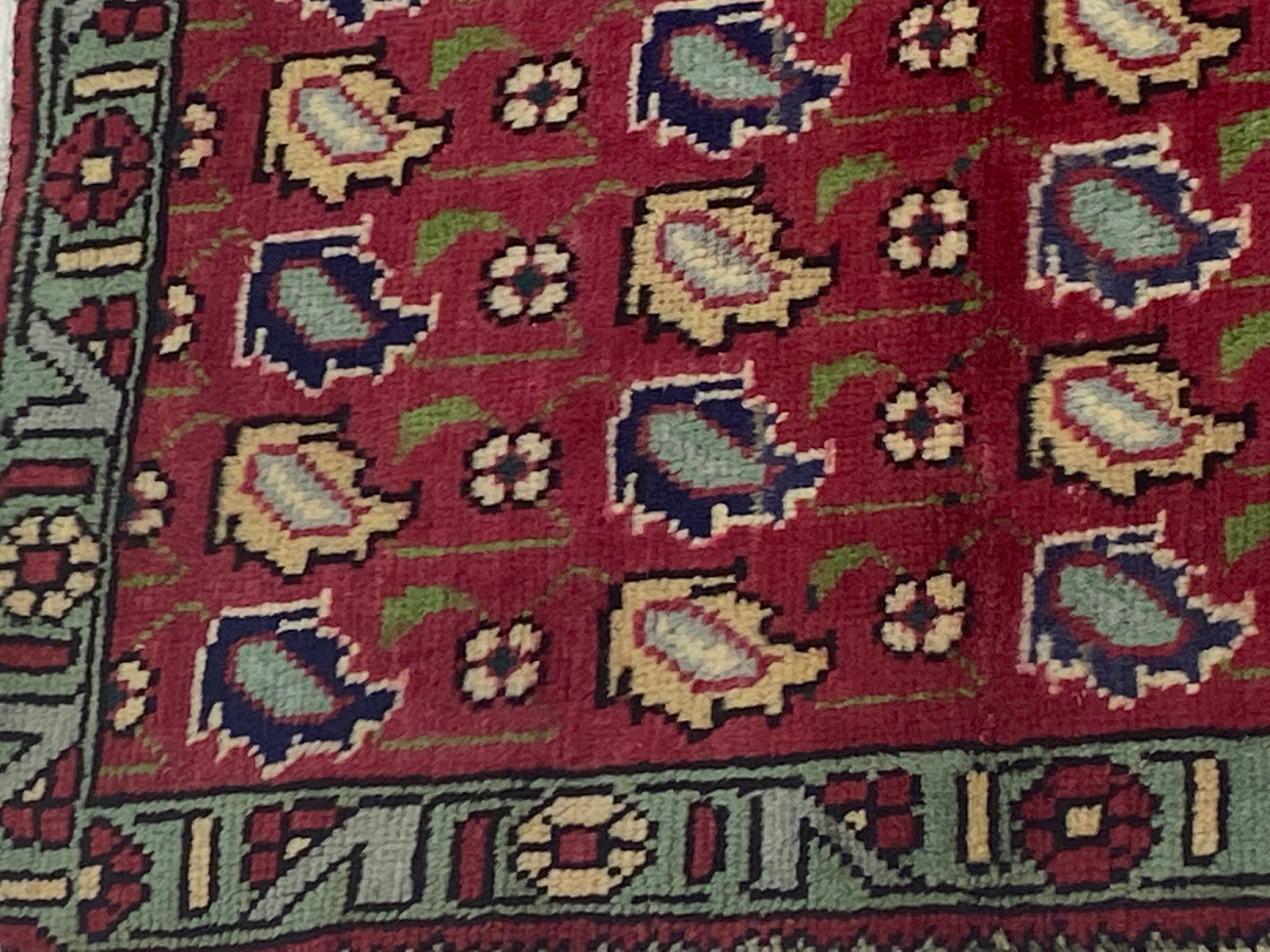 Rugvana TABRIZ  3x4