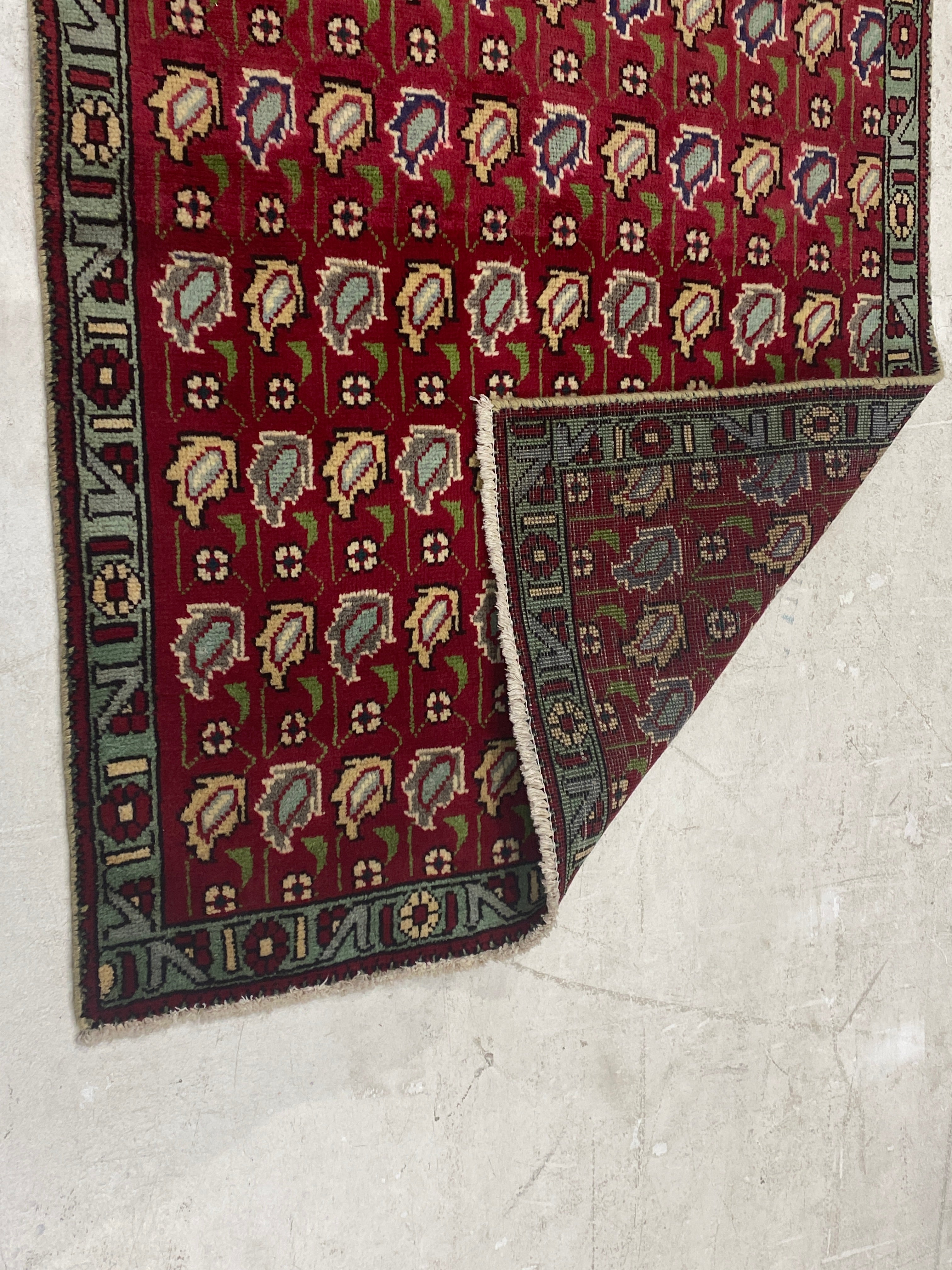 Rugvana TABRIZ  3x4