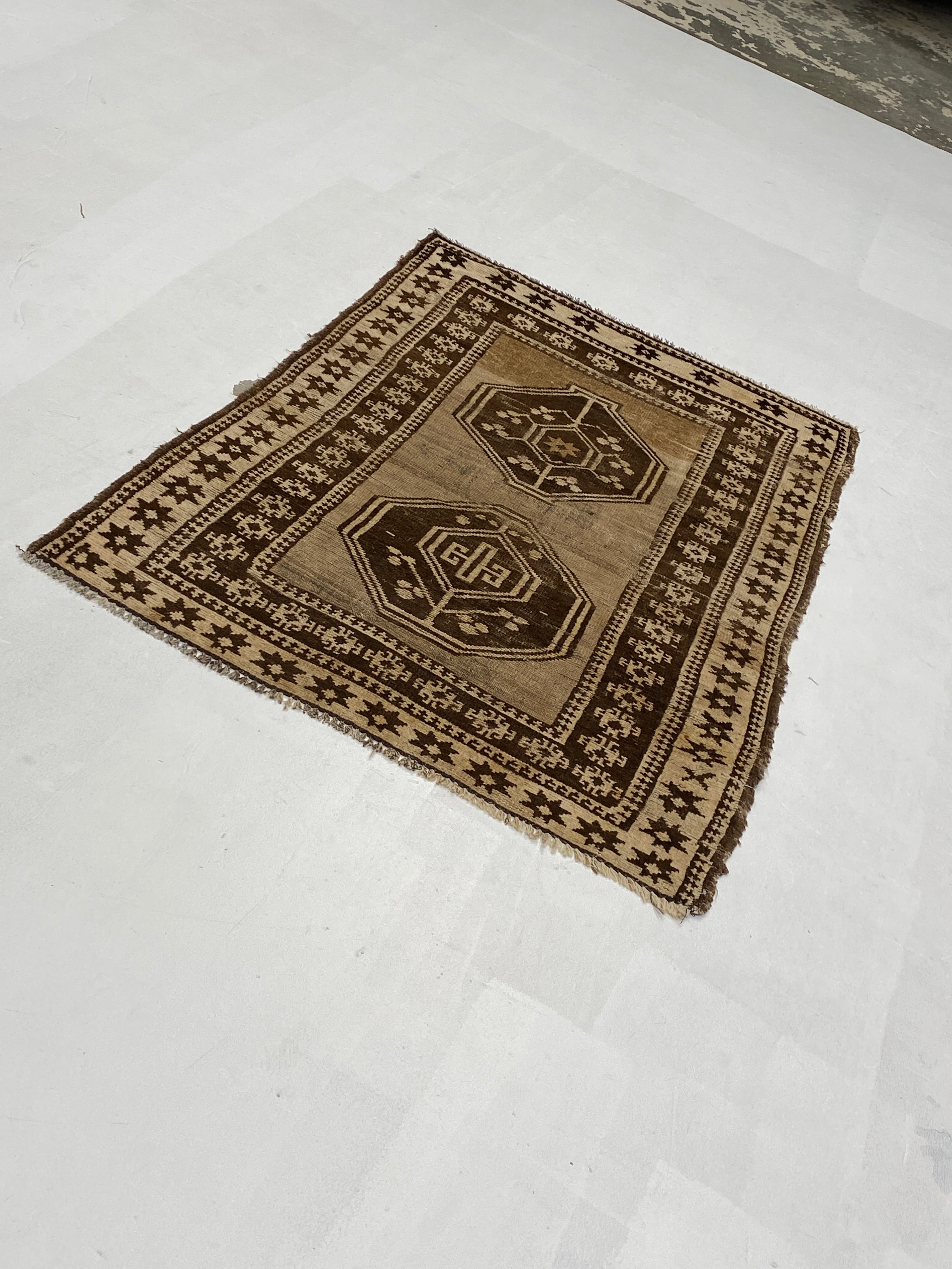 Rugvana OUSHAK  3x5