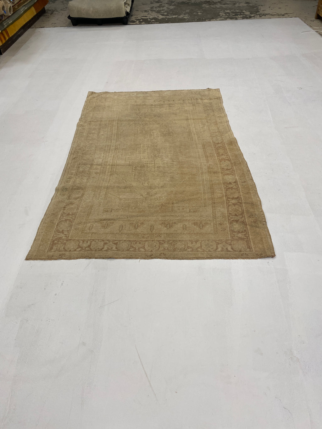 Rugvana OUSHAK  4x7