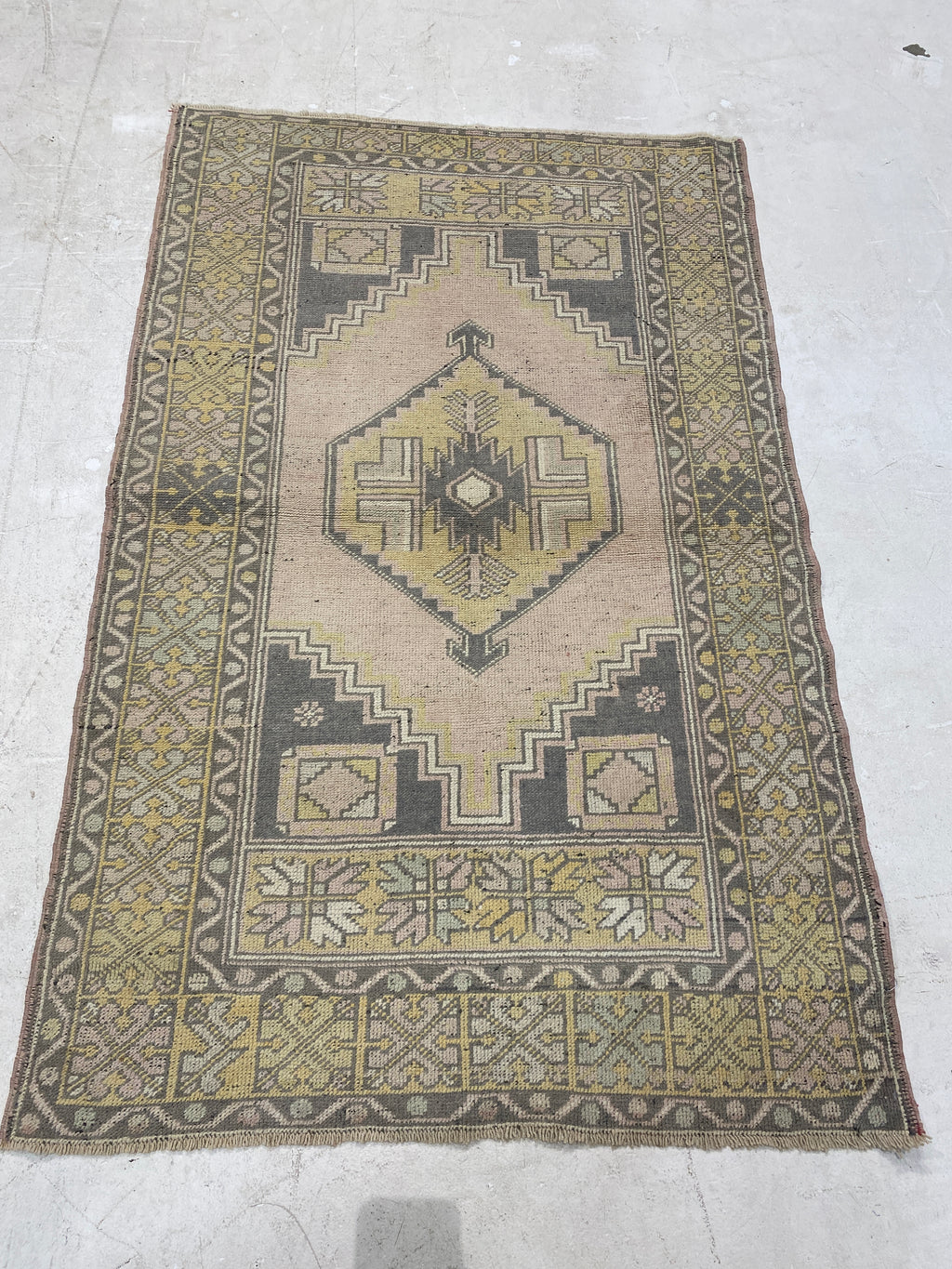 Rugvana OUSHAK  3x5