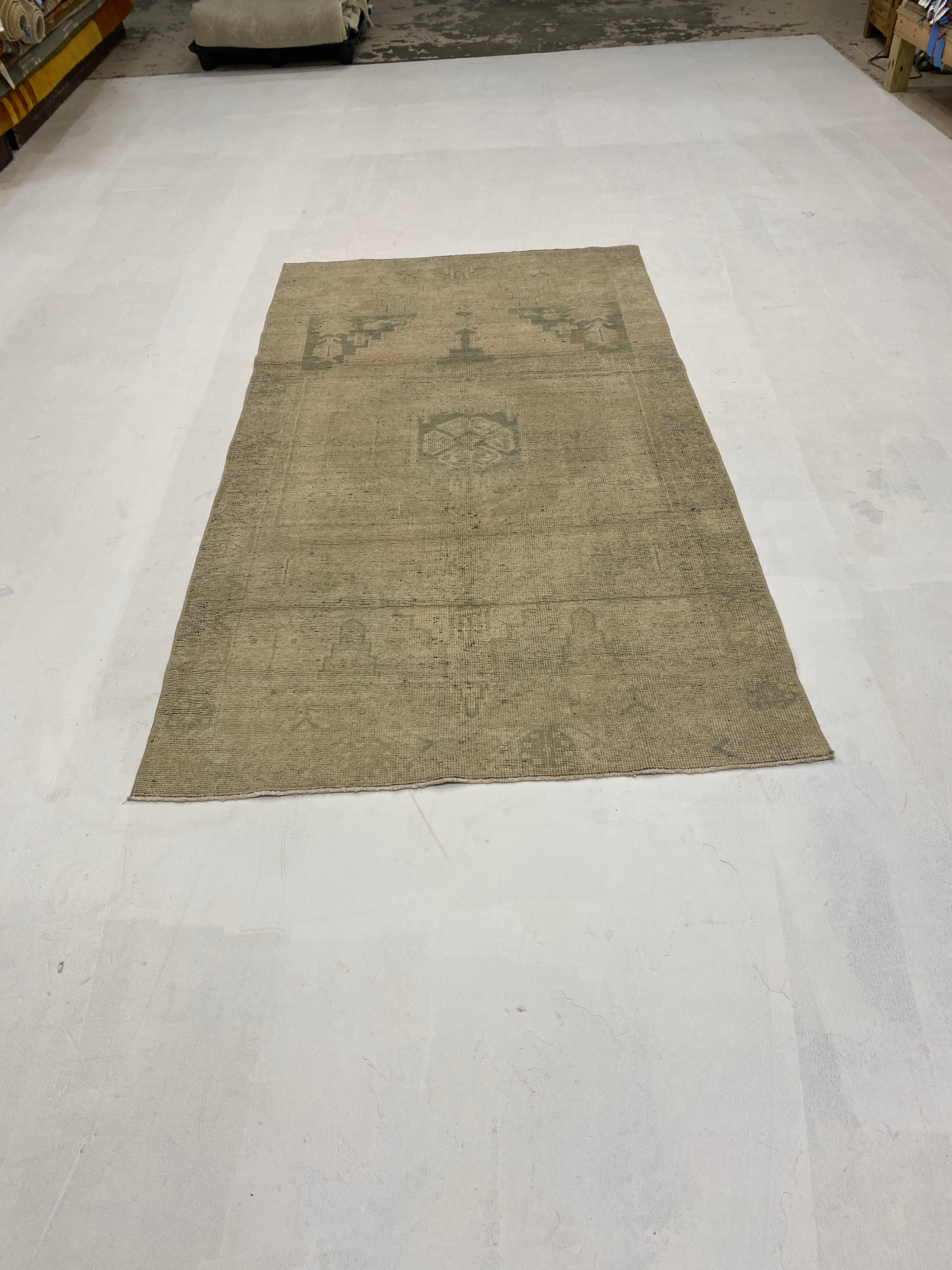 Rugvana OUSHAK  4x8