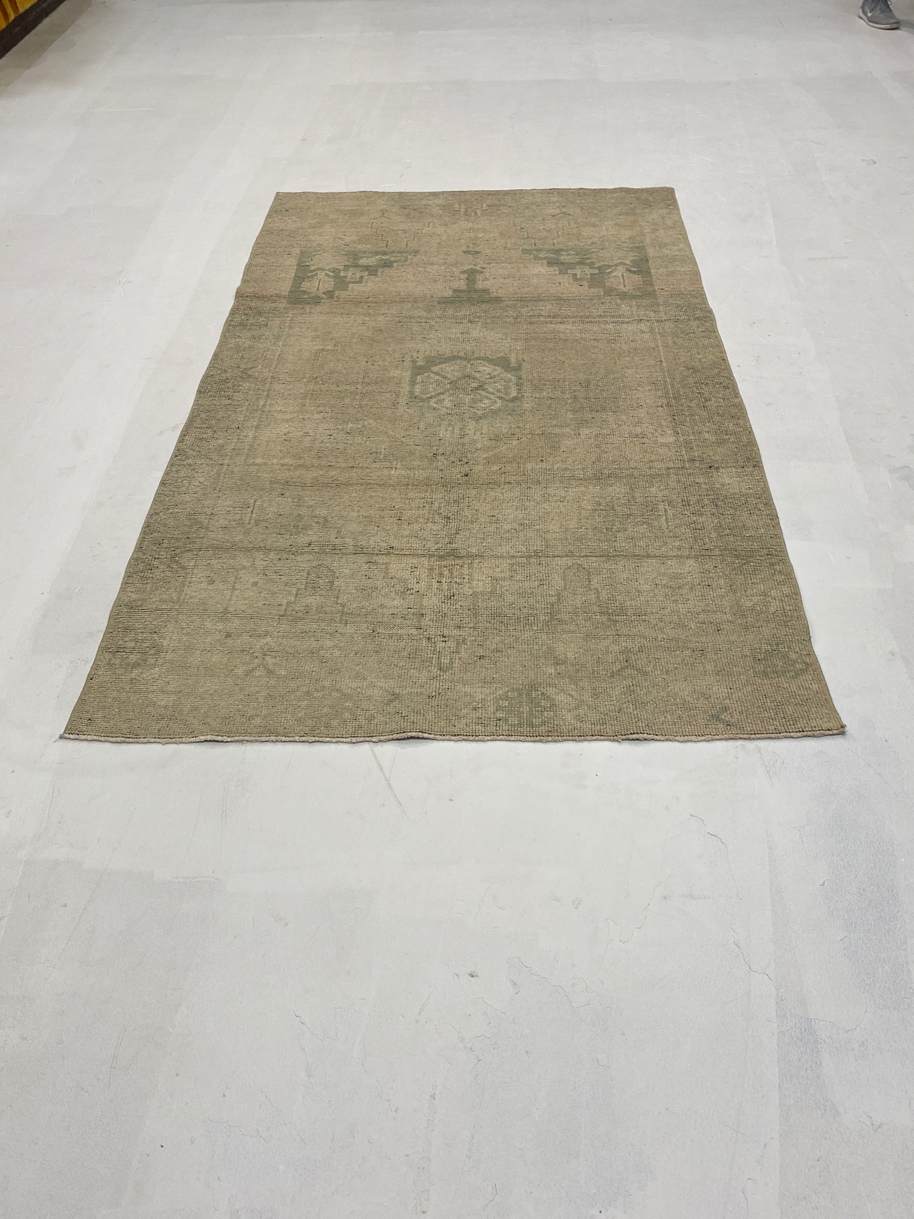 Rugvana OUSHAK  4x8