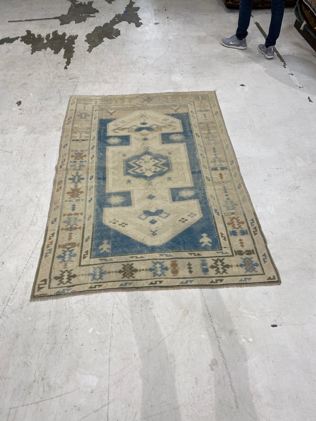 Rugvana OUSHAK  4x6
